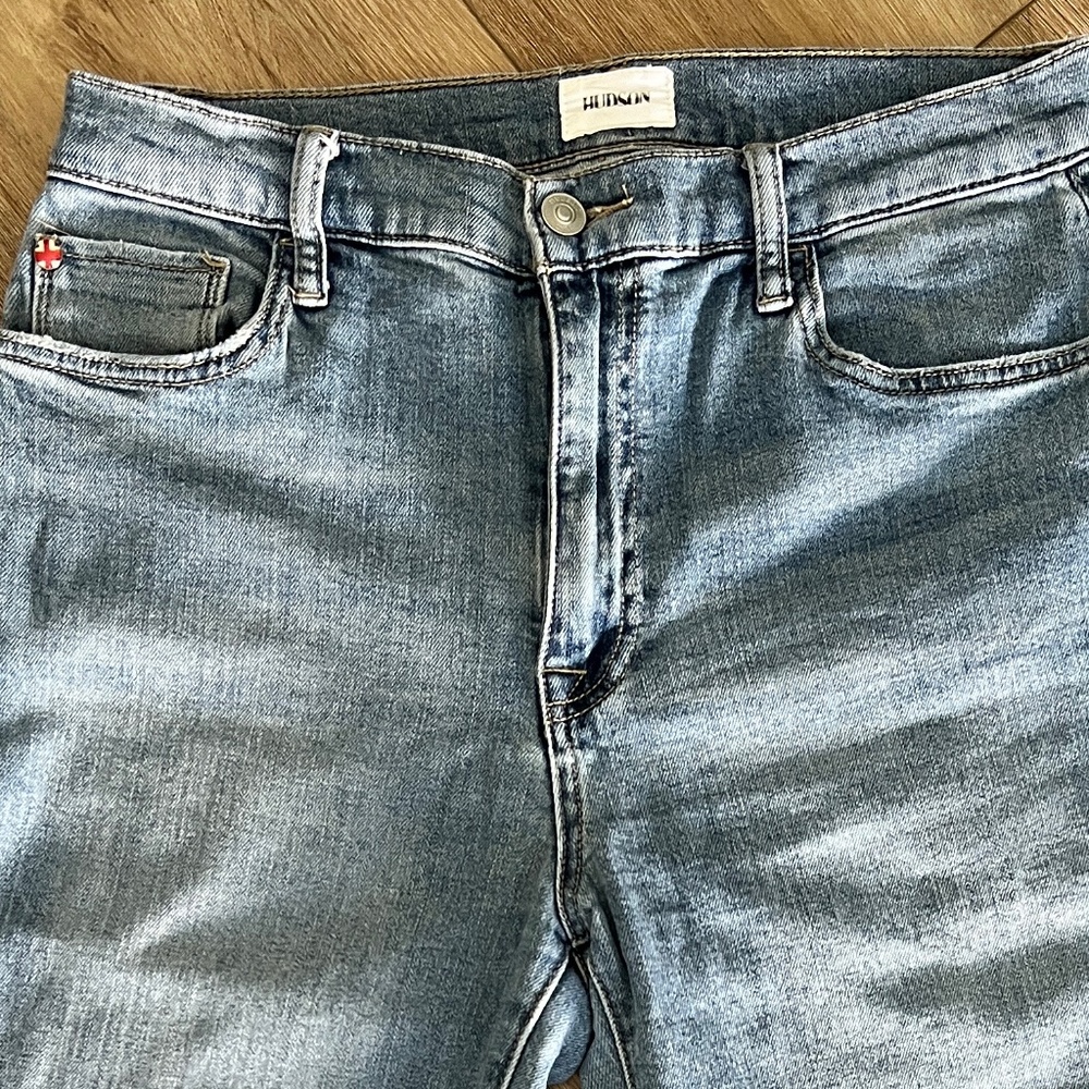 Hudson Women's 27 NOA High-Rise Straight Leg Cropped Jeans Frayed Hem Light Wash - Picture 6 of 6